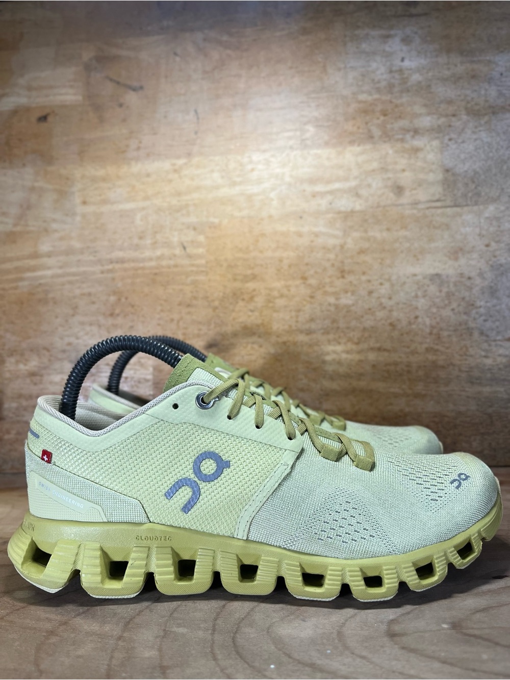 On Cloud X REFLECTIVE Womens Size 8 Running Shoes Sneakers Glade Citron